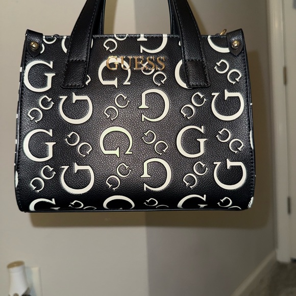 GUESS Black and Cream Satchel - Picture 2 of 7